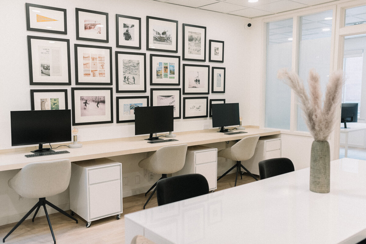 Desk 3