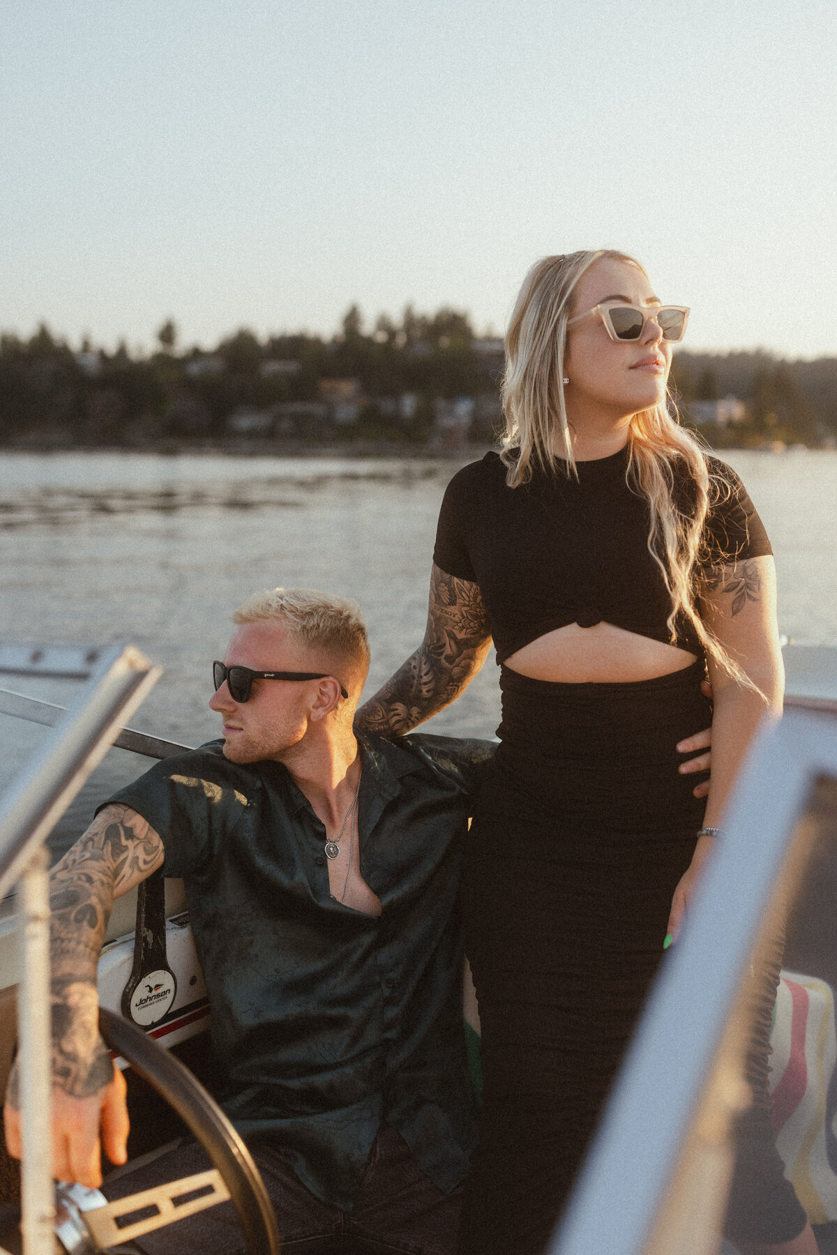 boat-couple-photoshoot-ideas-sunshine-coast-vancouver-lowres_2