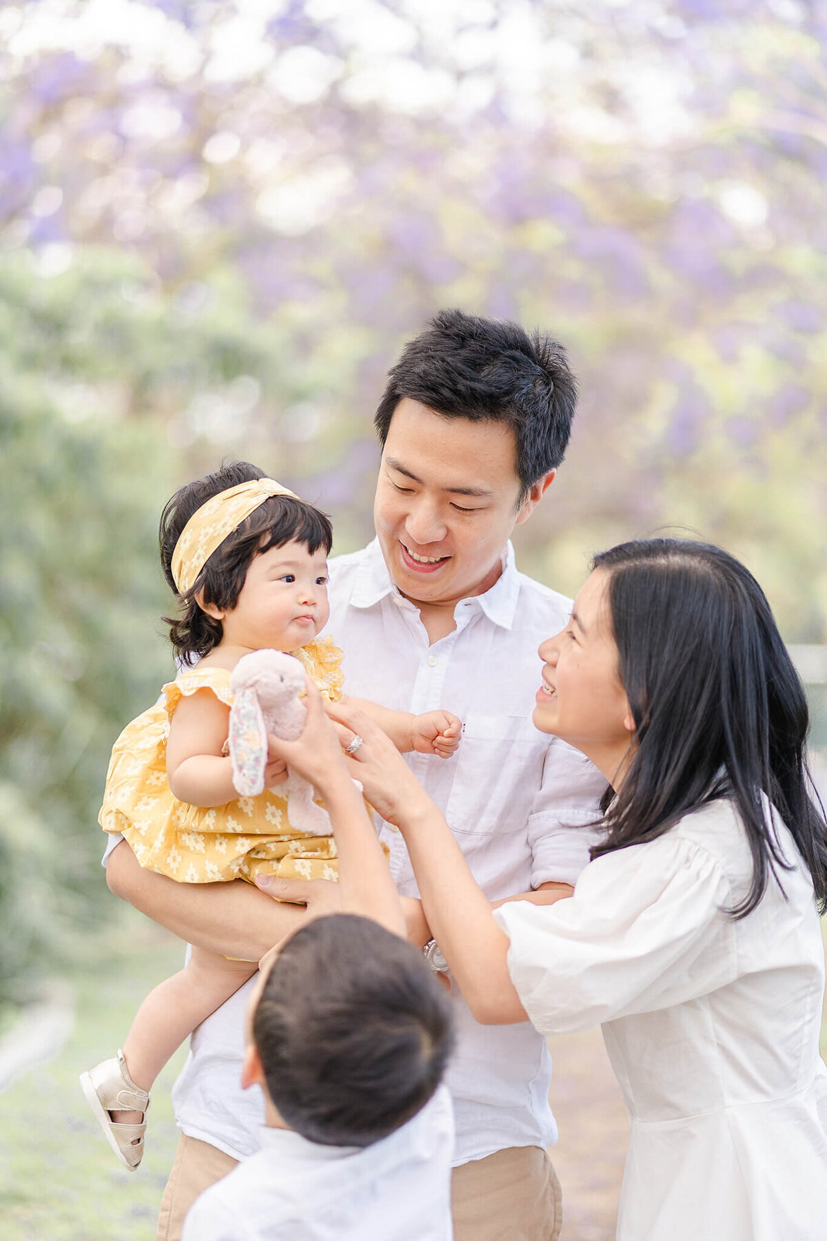 natural light photography for asian families loving candid shots in brisbane