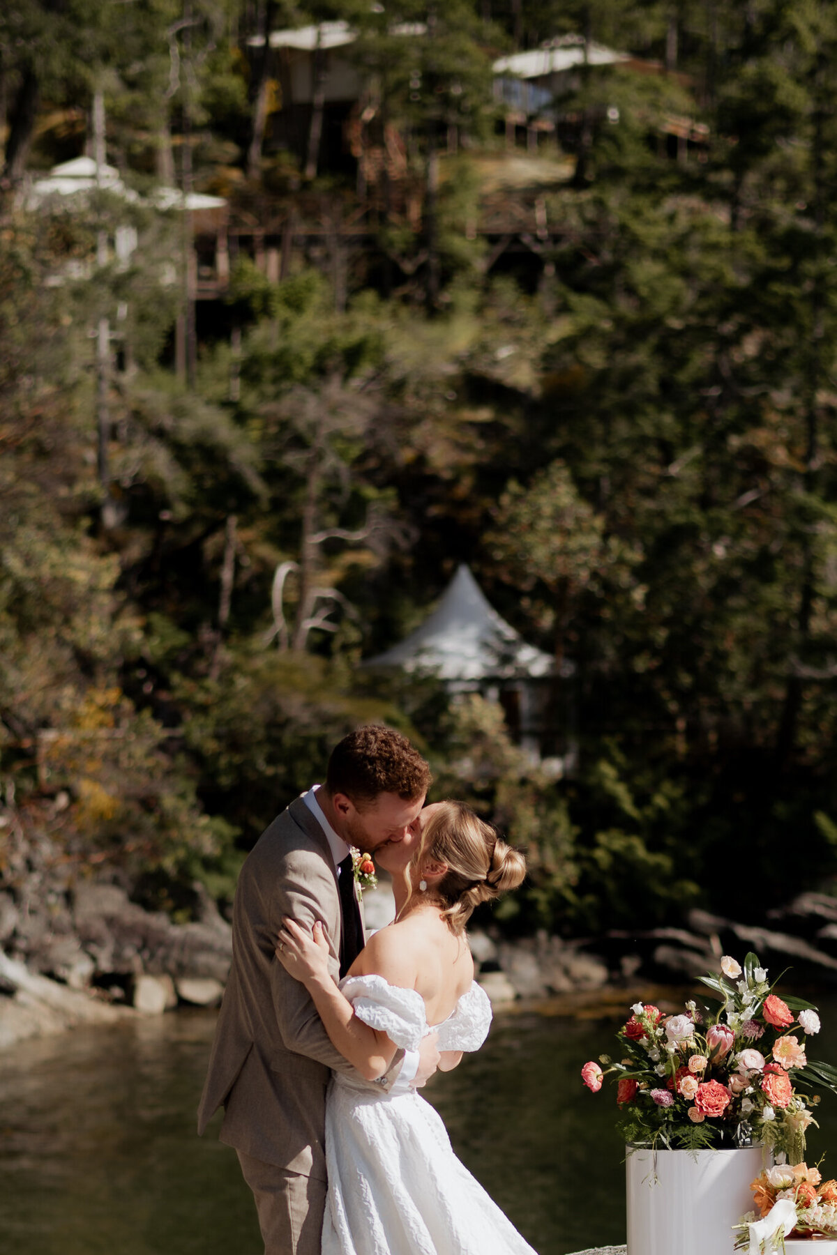 chelsea-brown-photo-sunshine-coast-bc-wedding-photographer-371