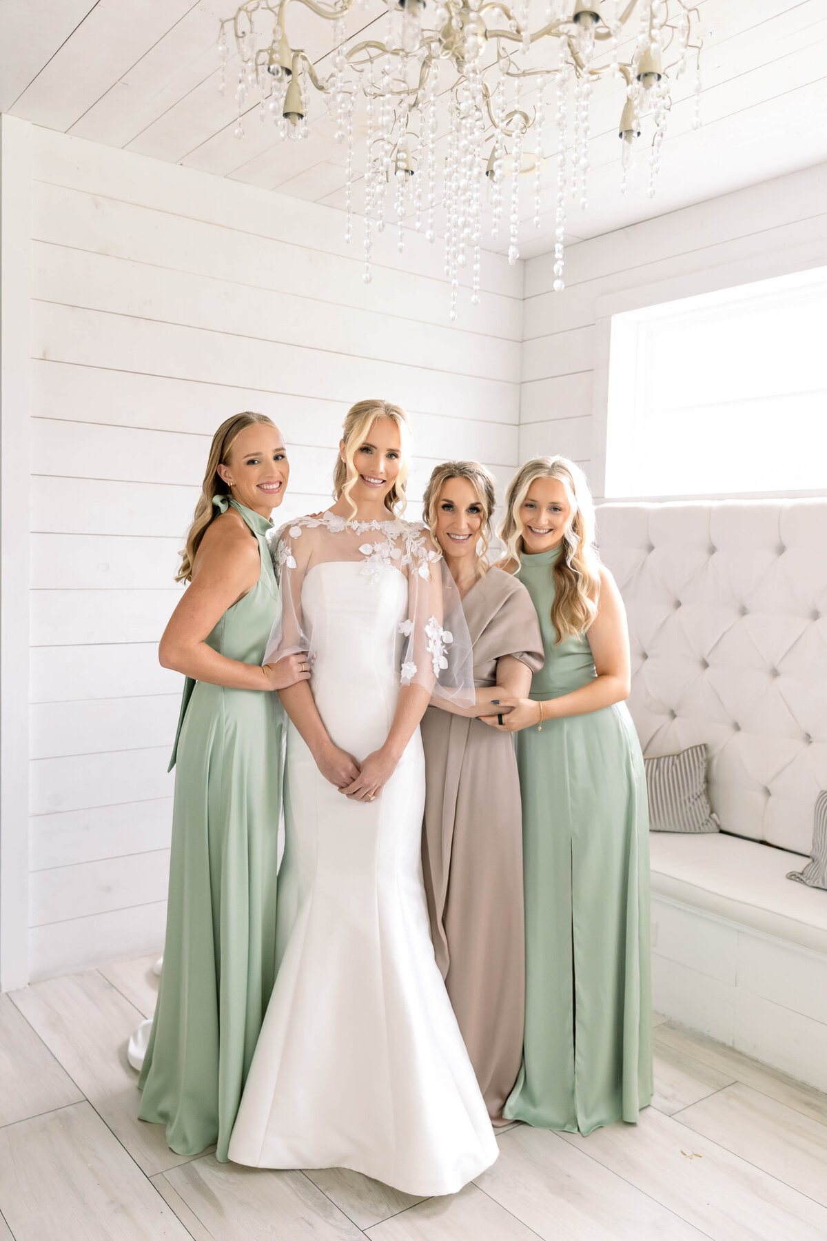 The Elegant Wedding Co._Sutton & Caden_S Getting Ready-80_(2048)