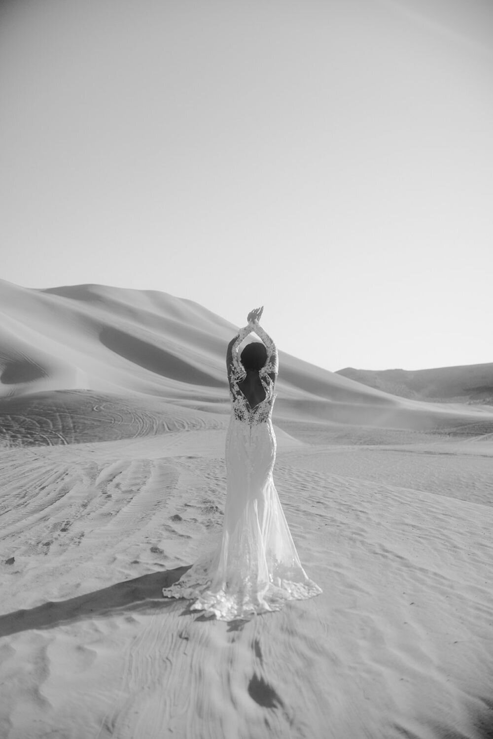 Daisy Randy Fenoli Bridals Reno Nevada Sand Dunes Katherine Krakowski Lake Tahoe Reno Photographer 53