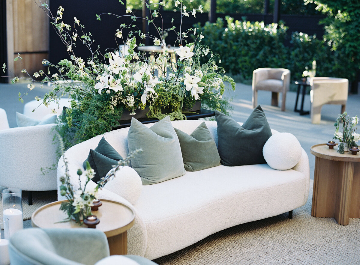 estate-yountville-outdoor-event-lounge-greenery-2