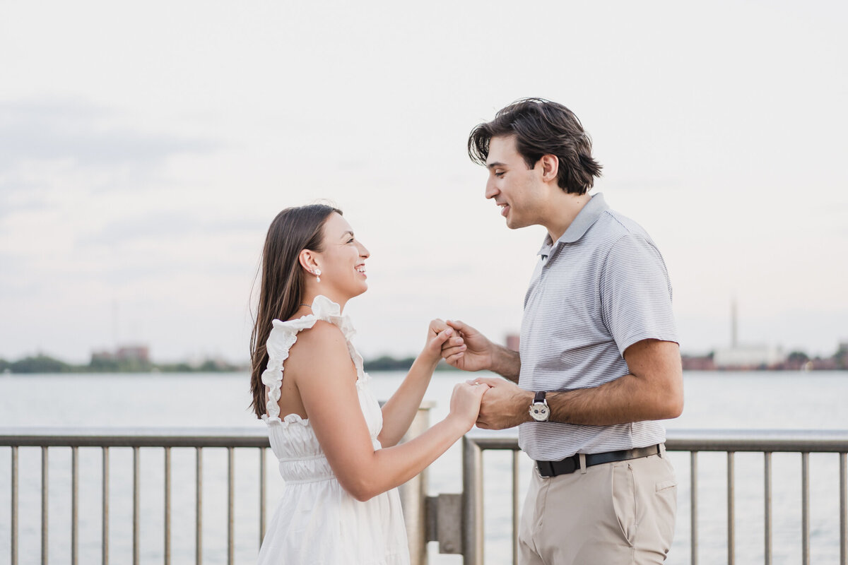 Chic-Detroit-Engagement-Session-Stylish-Natural-Photography14