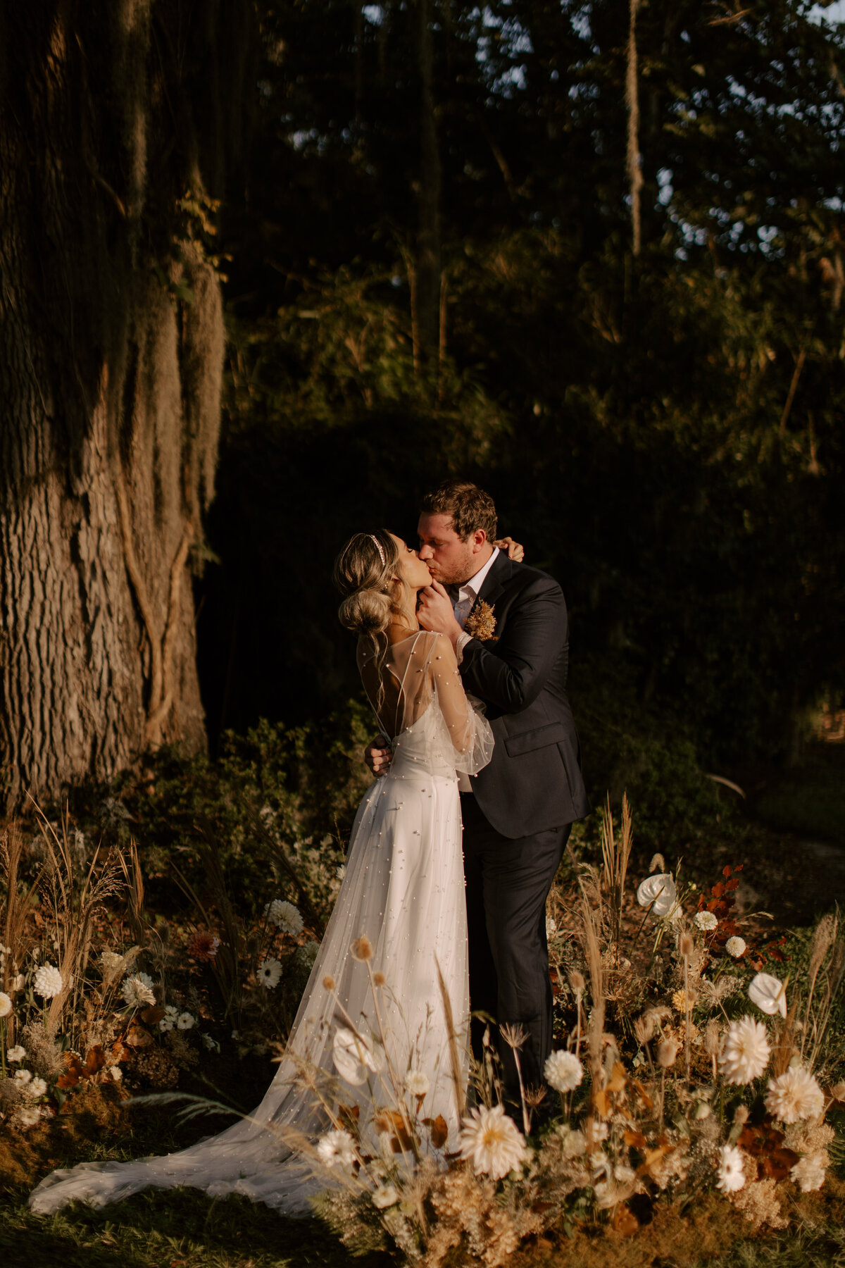 Soft and Delicate Intimate Charleston Wedding | Jessa + Jake | South Carolina | Alison Faith Photography-6110