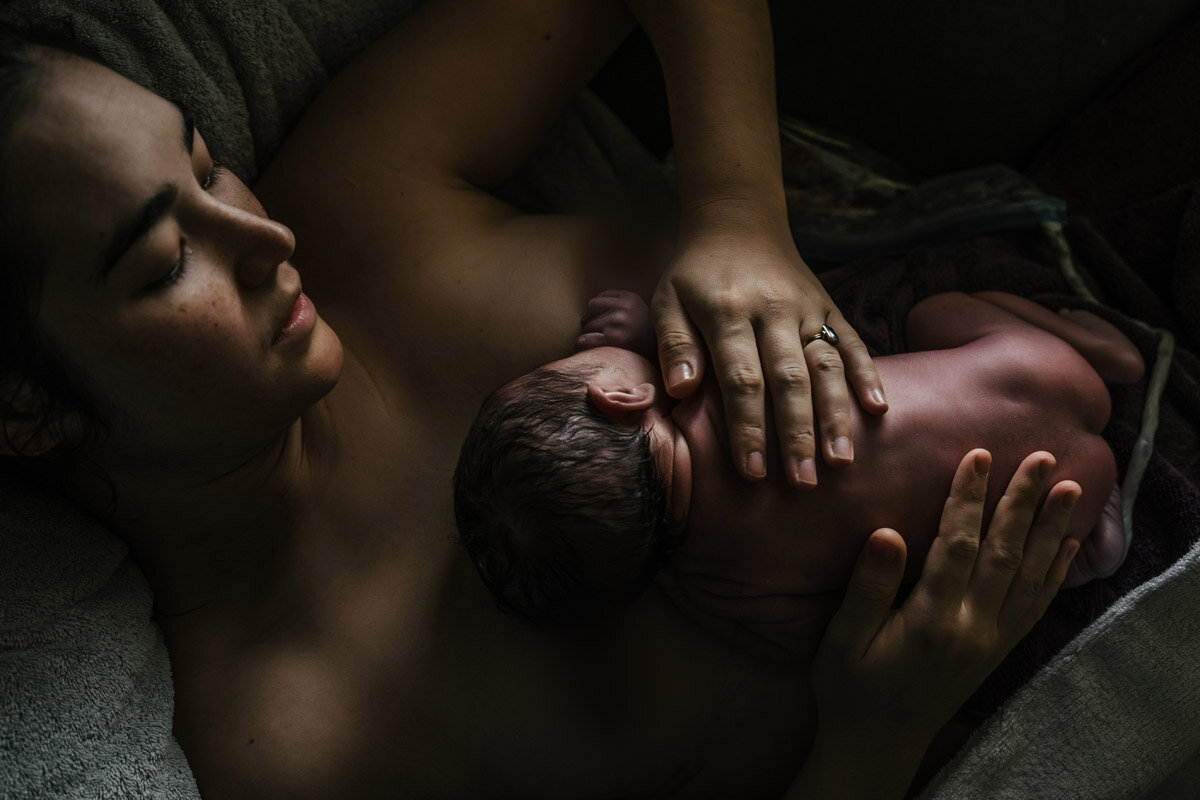 home-birth-photography-natalie-broders-f-064