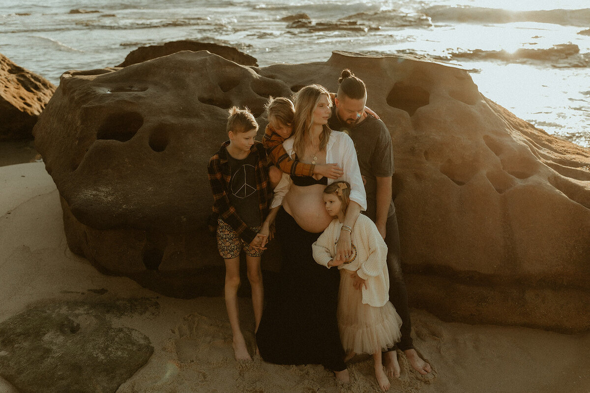 emmawandphotography_cronullamaternityphotographer_maternityphotographer_maternity_sutherlandshirephotographer_familymaternity_pregnancy_bumpphotography_cronulla