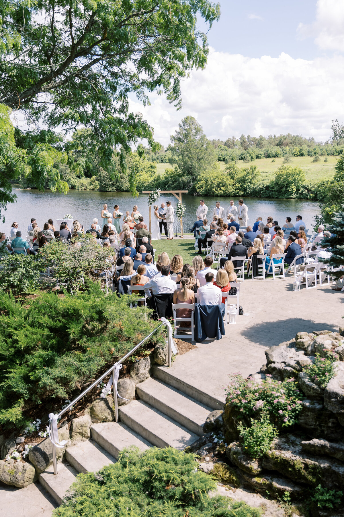 modern-backyard-wedding
