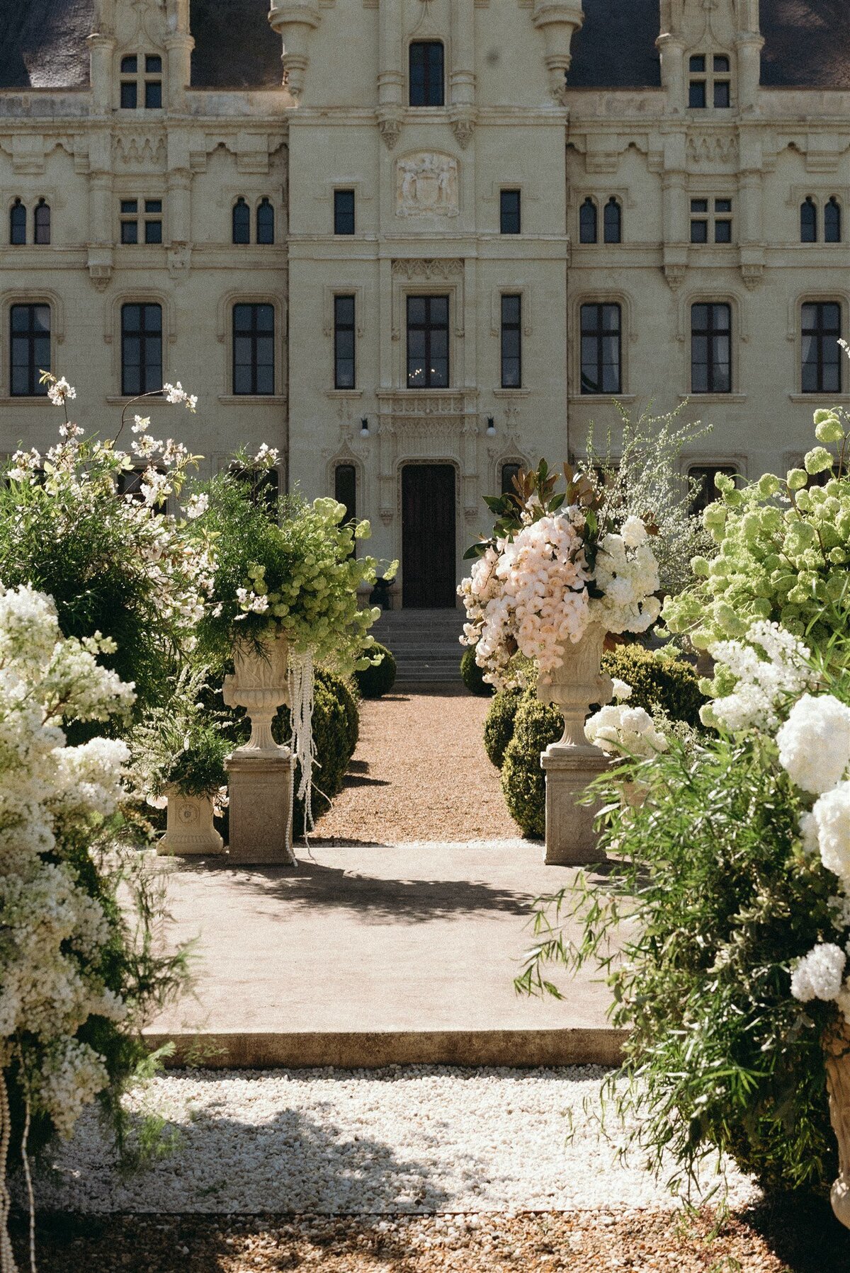 chateau-challain-france-luxury-wedding-julia-garcia-prat-wedding-photographer-137