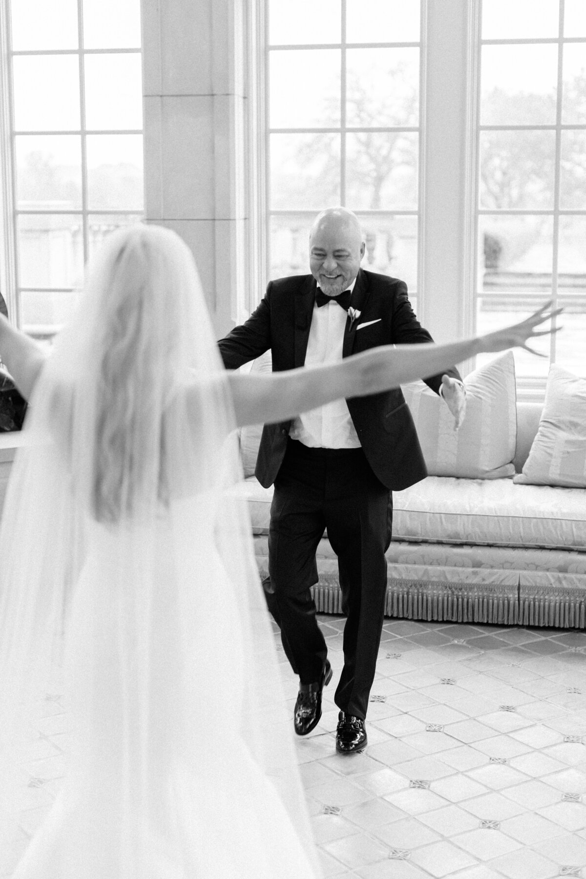 Olivia-and-Beau-Wedding-Preview-Emily-Nicole-Photo-48