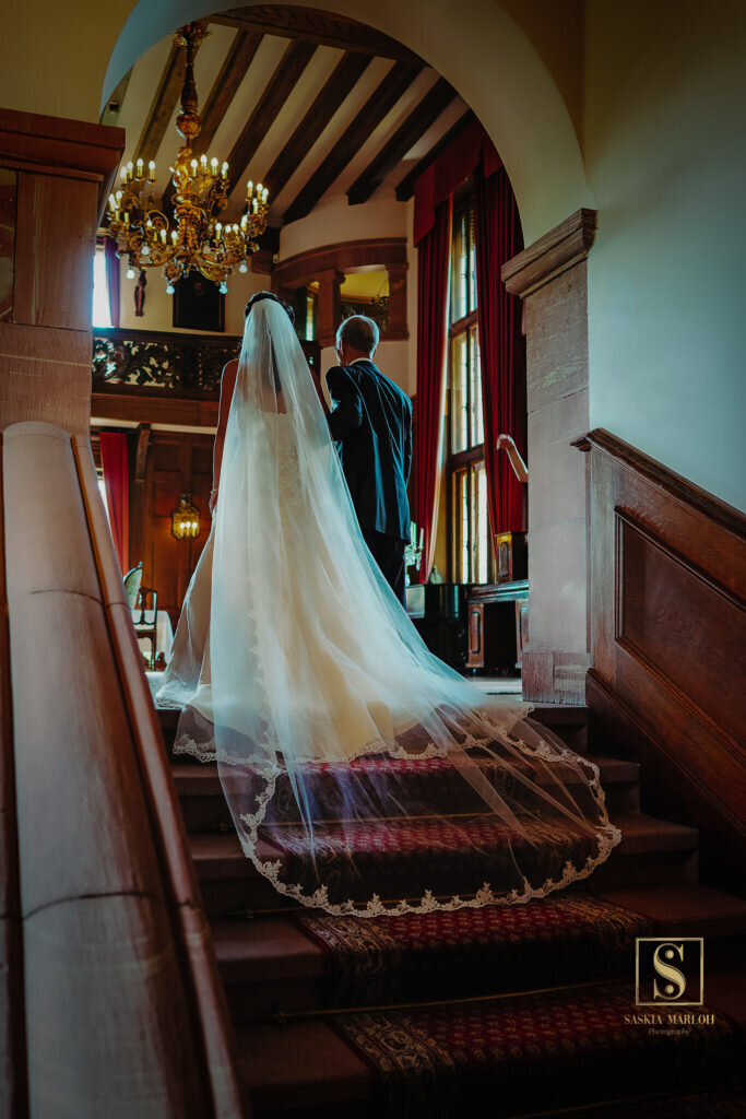 Schloss Vollrads Einzug der Braut im Rittersaal, Foto Saskia Marloh, Top Rheingau Photographer