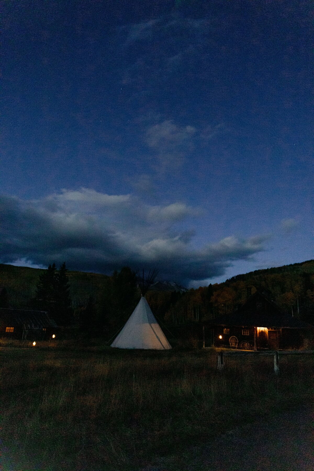 AbieLivesayPhotography-DuntonHotspringsWedding-ElizabethChristopher-1064