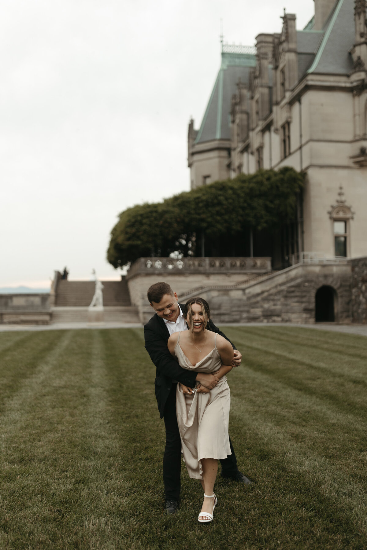 classic-hollywood-glam-engagement-session-at-biltmore-estate-asheville-16295