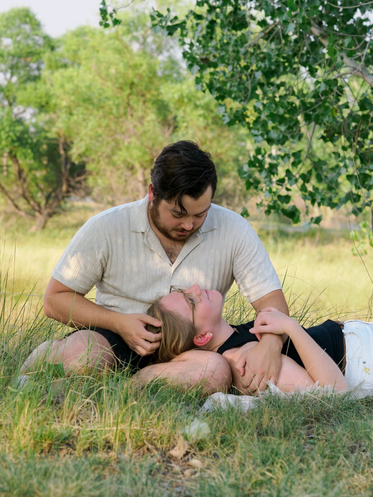 summer-couples-session-outdoor-4