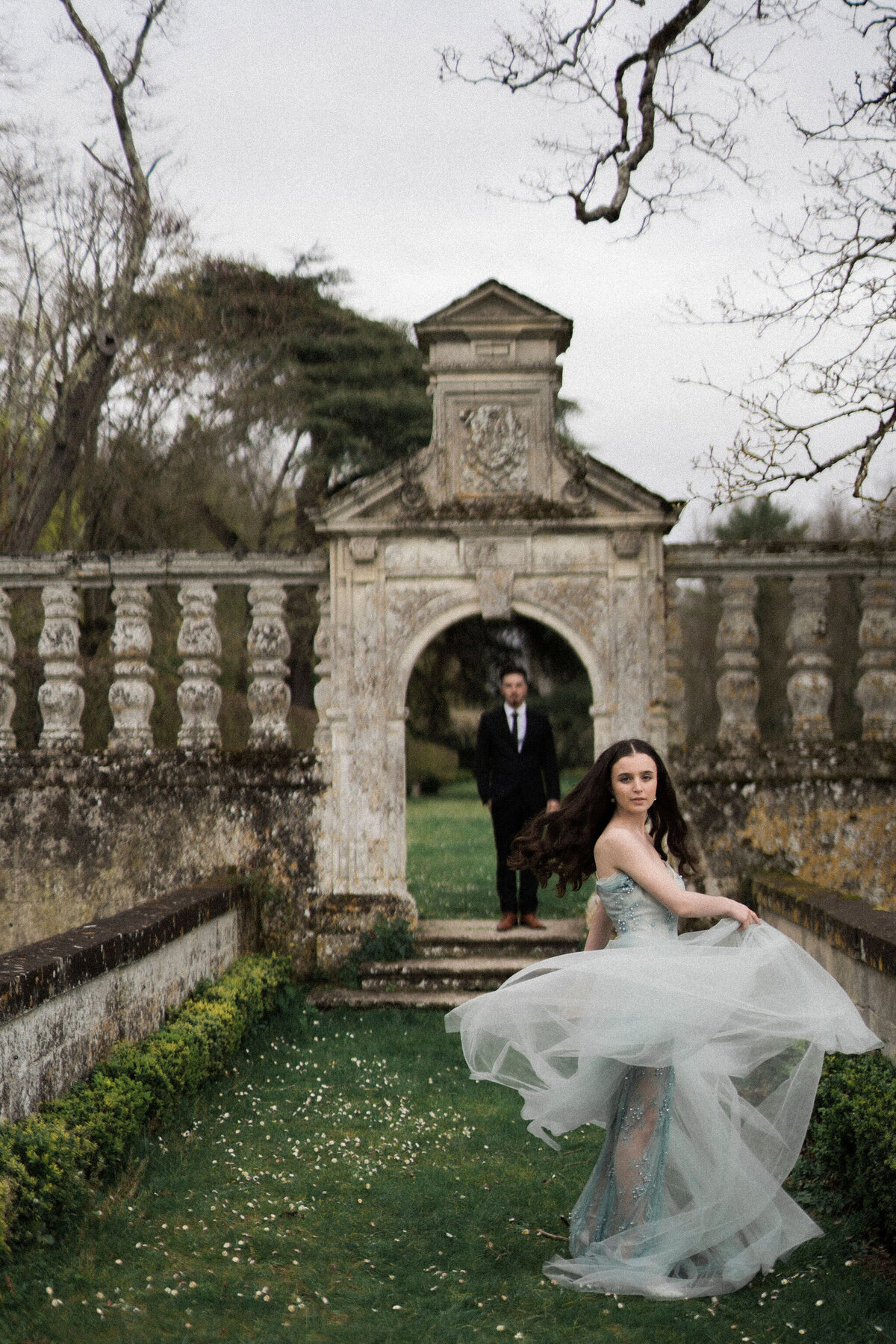 064-Chateau-de-la-Bourdaisiere-Destination-Wedding-Elopement-Photographer-Paris-Cinematic-Editorial-Luxury-Fine-Art-Lisa-Vigliotta-Photography