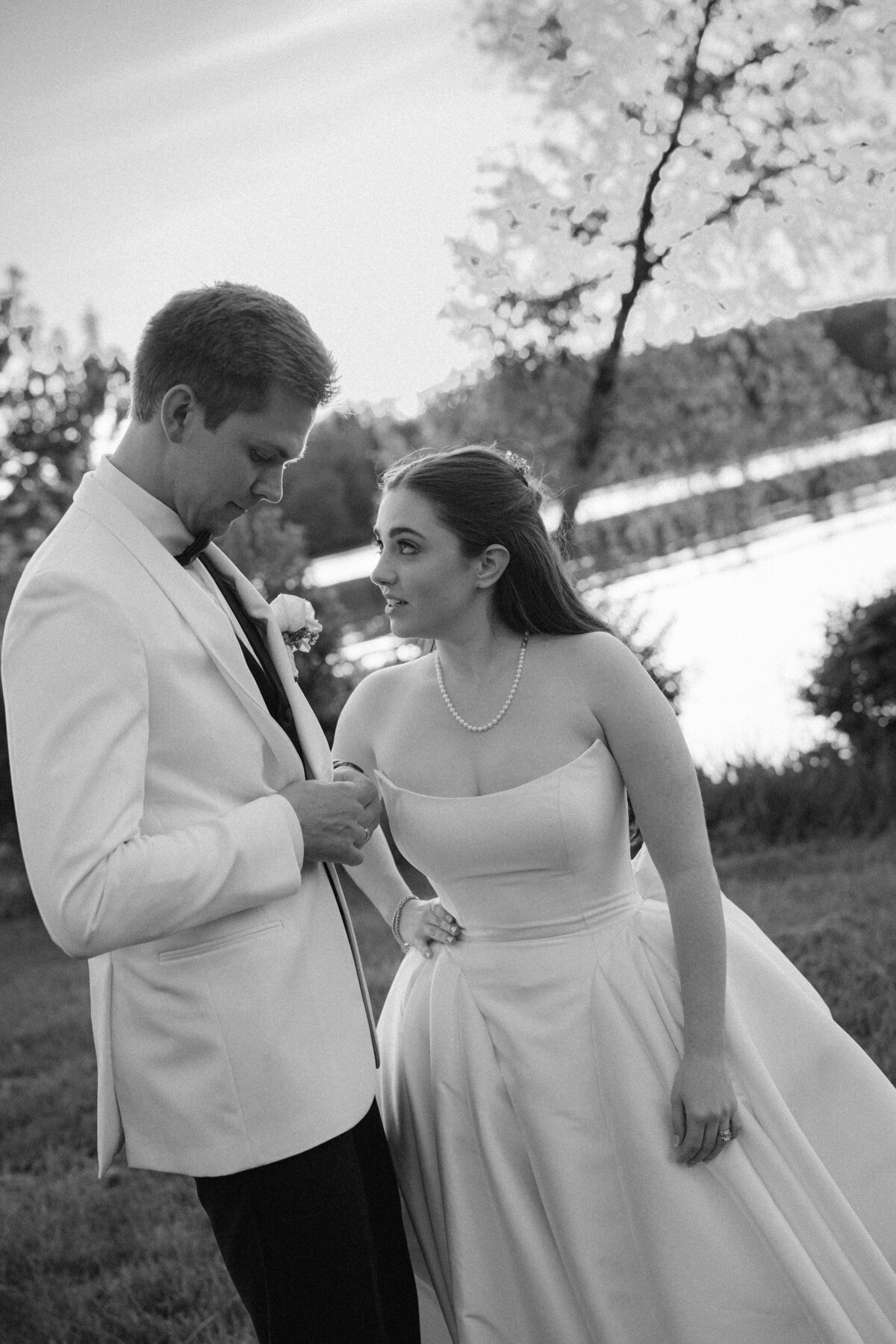 Grace & Ardor Co. East Coast Wedding Engagement Photography Pennsylvania New York City New Jersey Timeless Bold Art Direction Editorial Erin McGeever Lake House Inn-62
