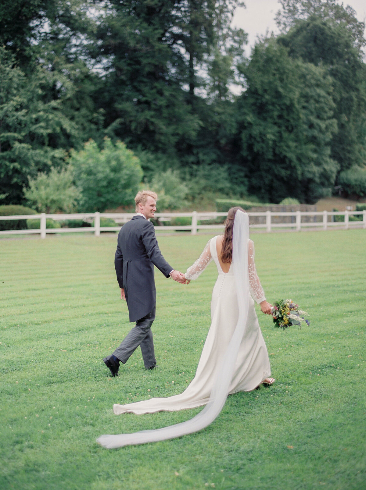185-Olivia_Poncelet-Film-Photographer-Mariage-Chateau-de-la-Rocq-RH-WEB-72