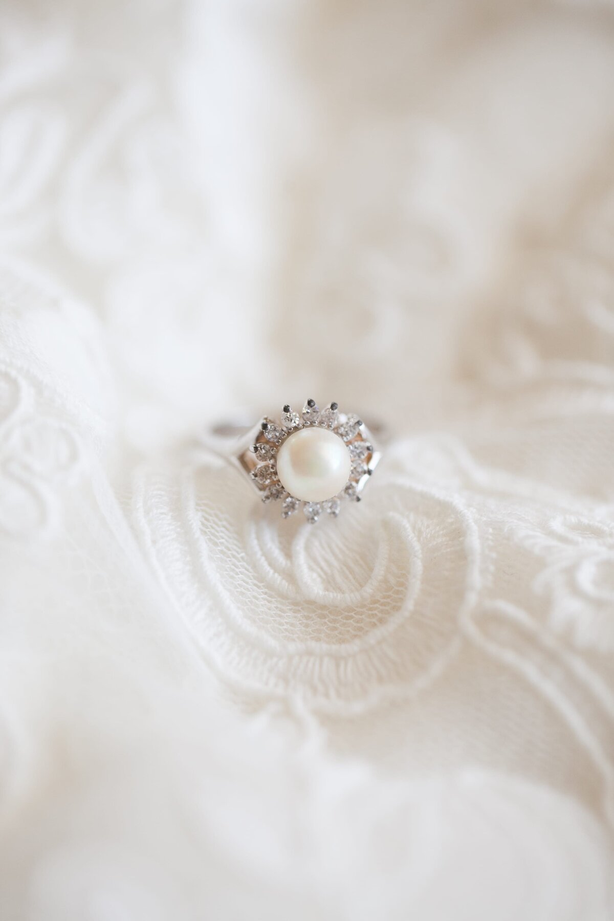 wedding-jewelry-pearl-ring