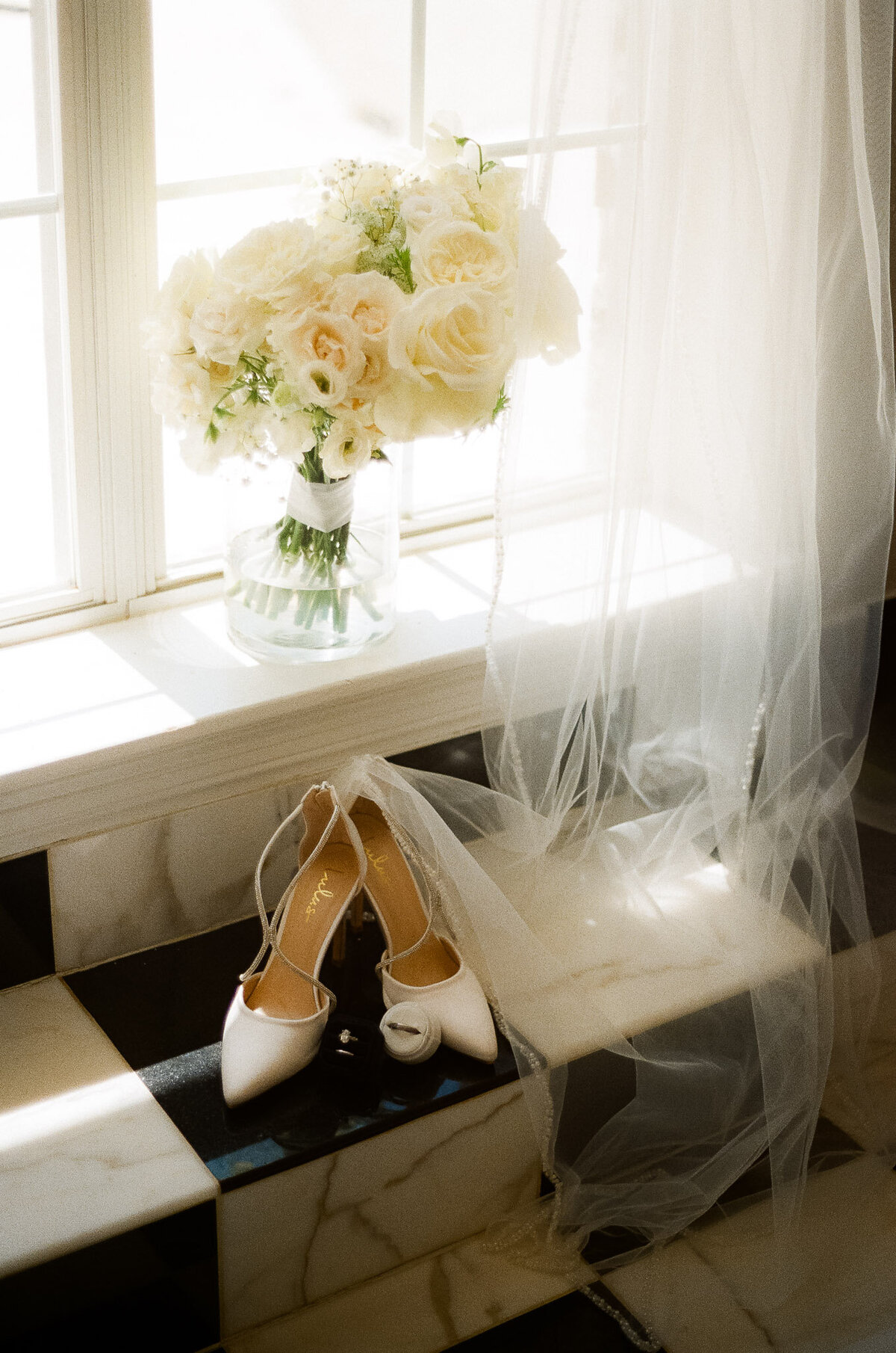 Documentary-Wedding-Photographer-01