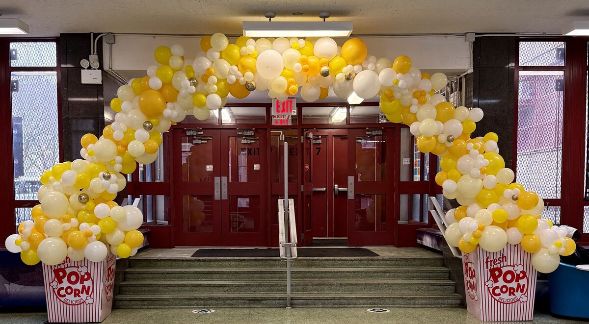 balloon popcorn arch