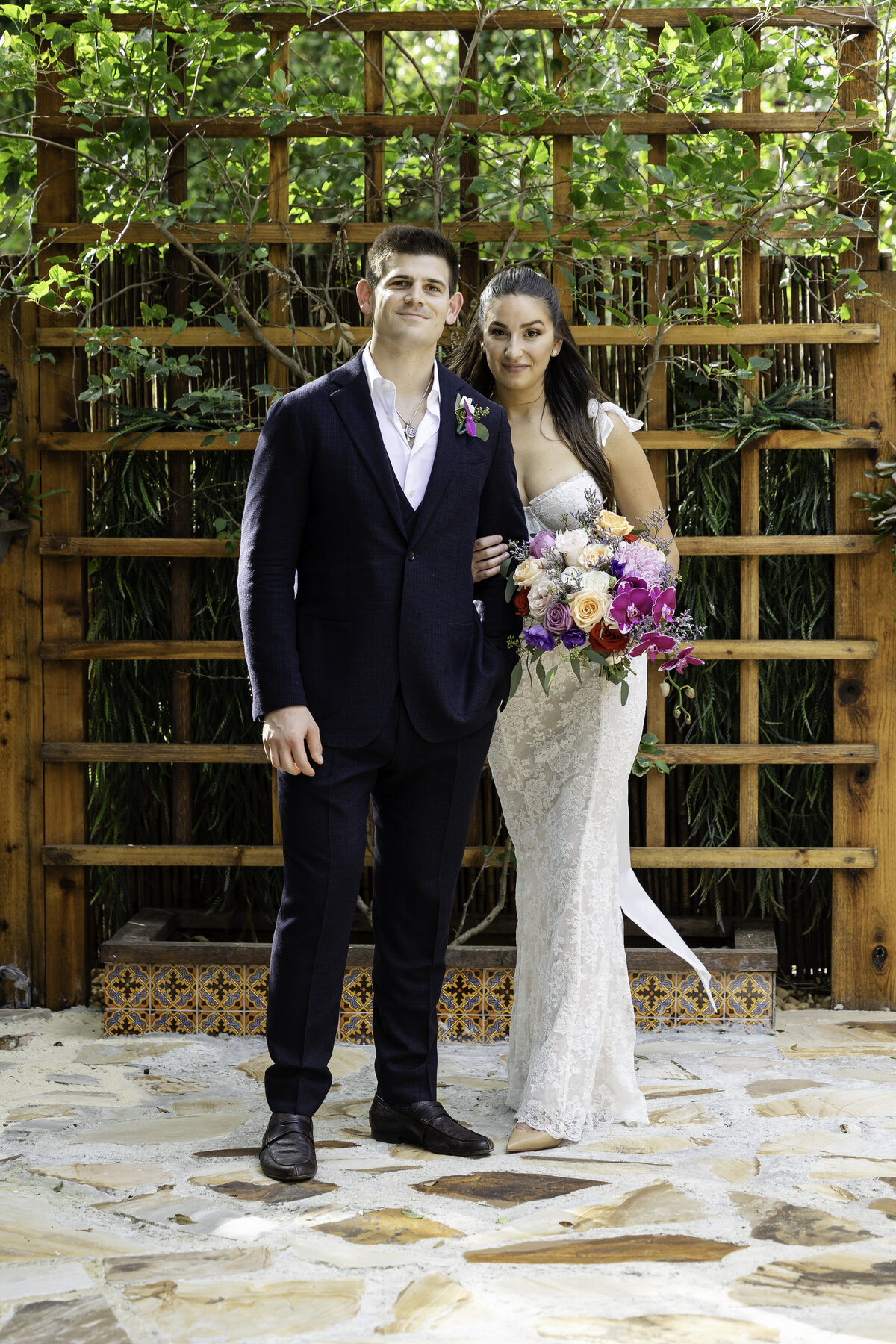 0408-cara-dehart-lewis-photography-del-favero-oasis-tampa-elopement-in-florida-chantilly-chic-celebrations