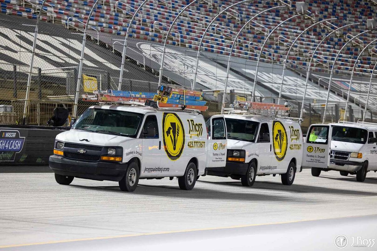 BRISTOL-MOTOR-SPEEDWAY-COMMERCIAL-PAINTING-J.ROSS-13-2