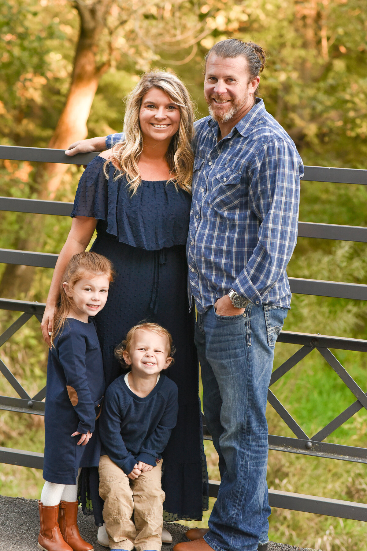 MKVPhotograpghy_FieldsFamily22-035