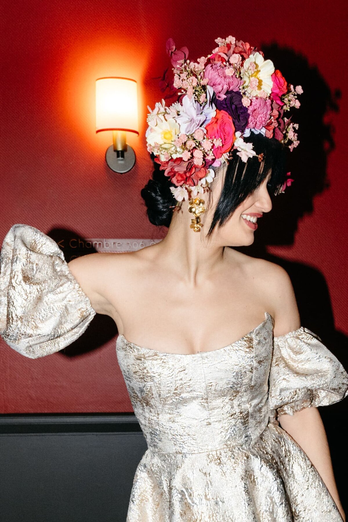 chapeau-floral-fleurs-colorees-shooting-hotel-carlton1