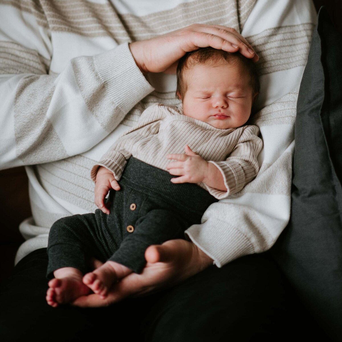 2024 Webseite Neugeborene Portrait Porträt Fotograf Aachen Fotostudio Babyfotos Newborn © Sarah Thelen-14