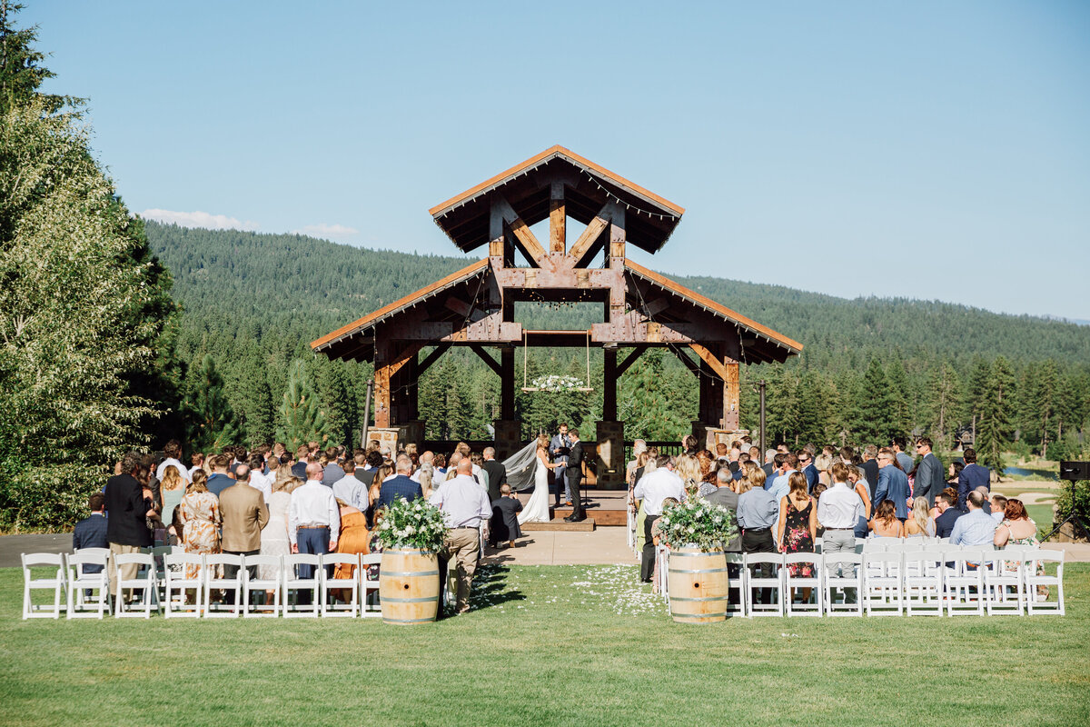 Suncadia Wedding-Swiftwater Cellars Wedding Photographers-Something Minted Photography-359