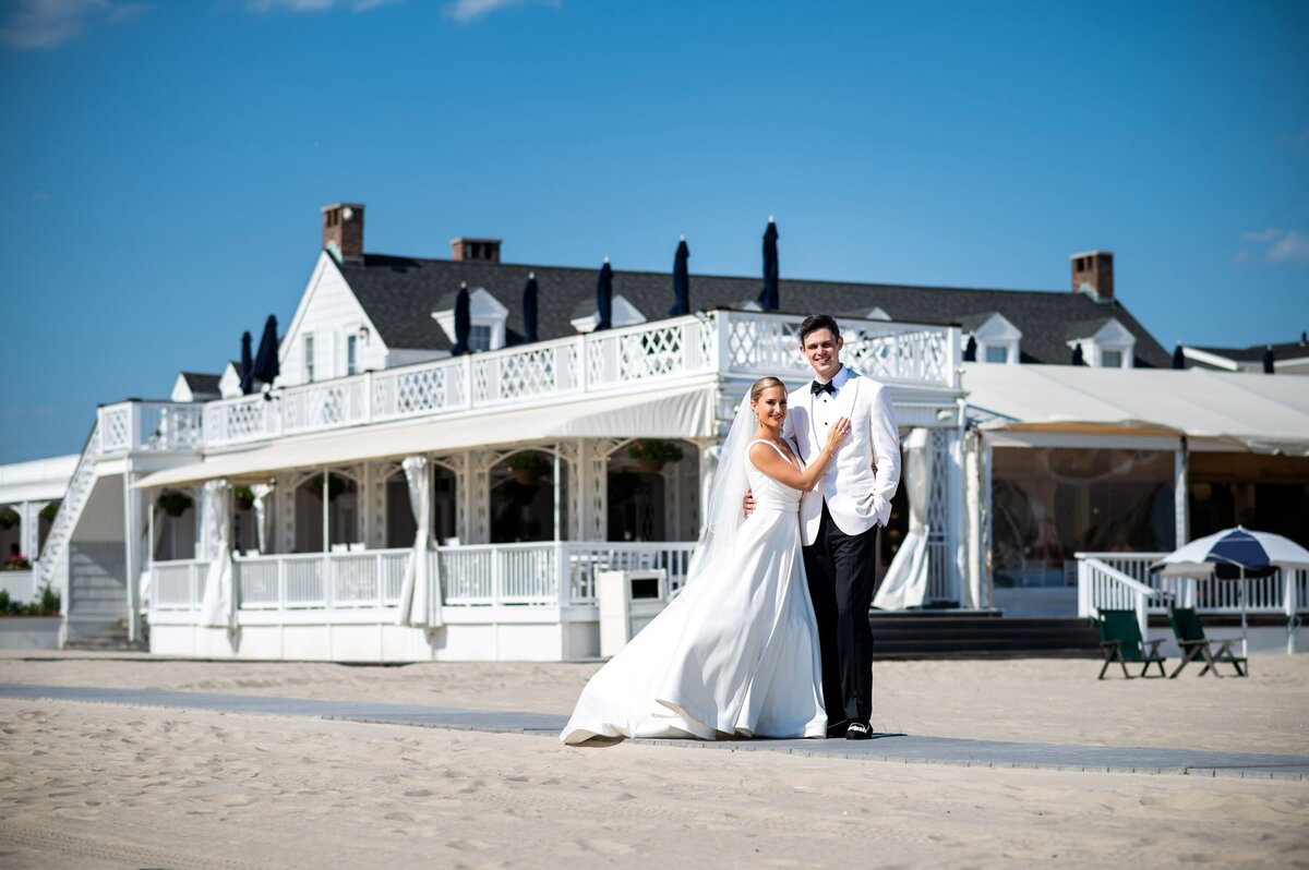 emma-cleary-new-york-nyc-wedding-photographer-videographer-venue-lawrence-beach-club-10