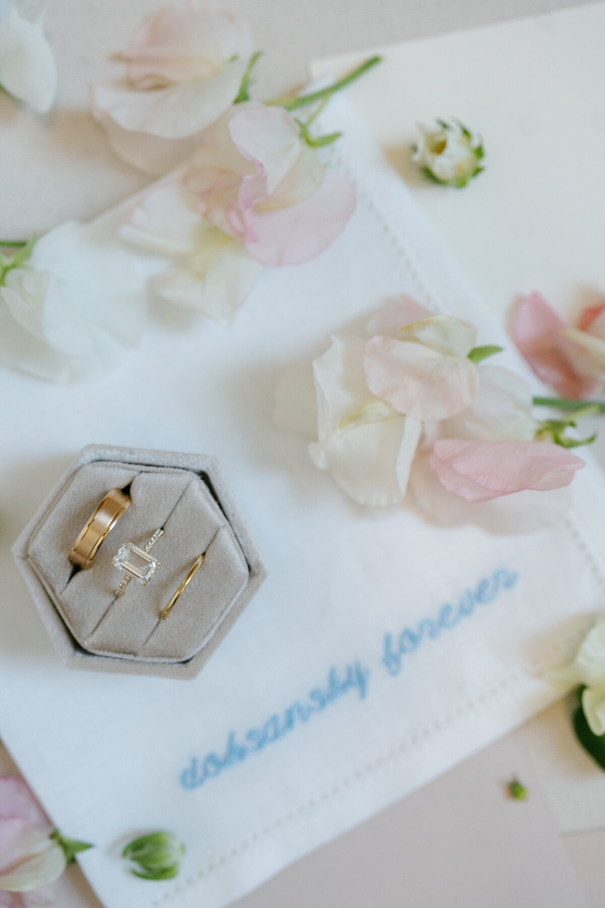 Lizzie Baker Photo _ Gibbes Museum Wedding _ Charleston Wedding Photographer _ Lowcountry Wedding _ Charleston Tented Wedding-6