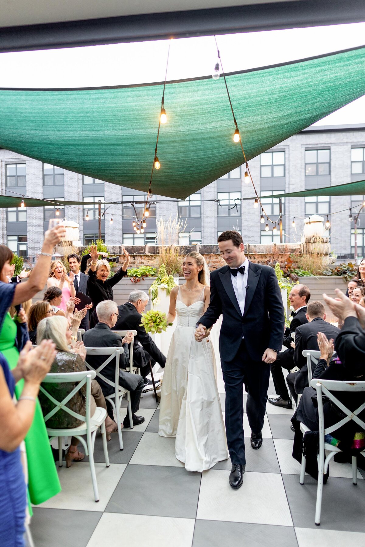 chicago-film-wedding-photographer-bixi-beer-70