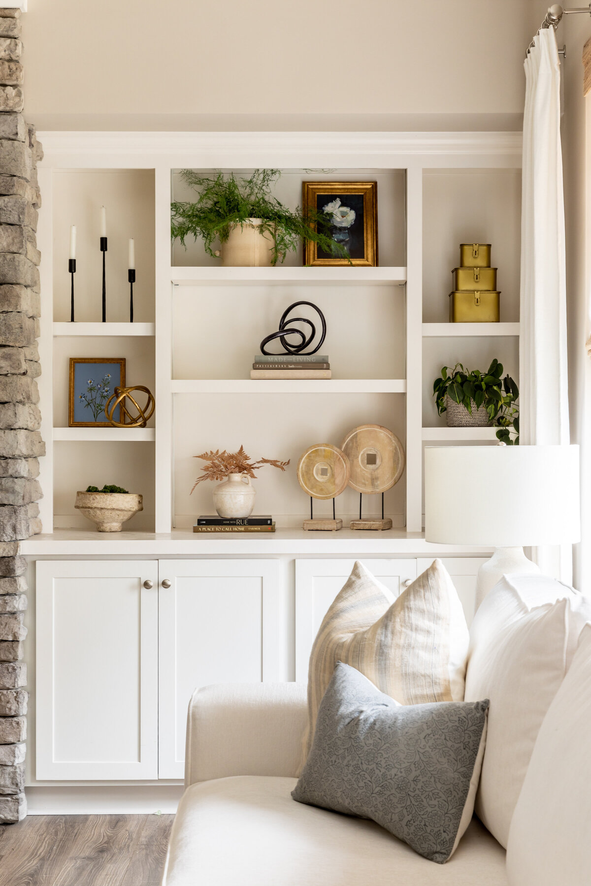 girls-at-flourish-nashville-interior-design-photographers22