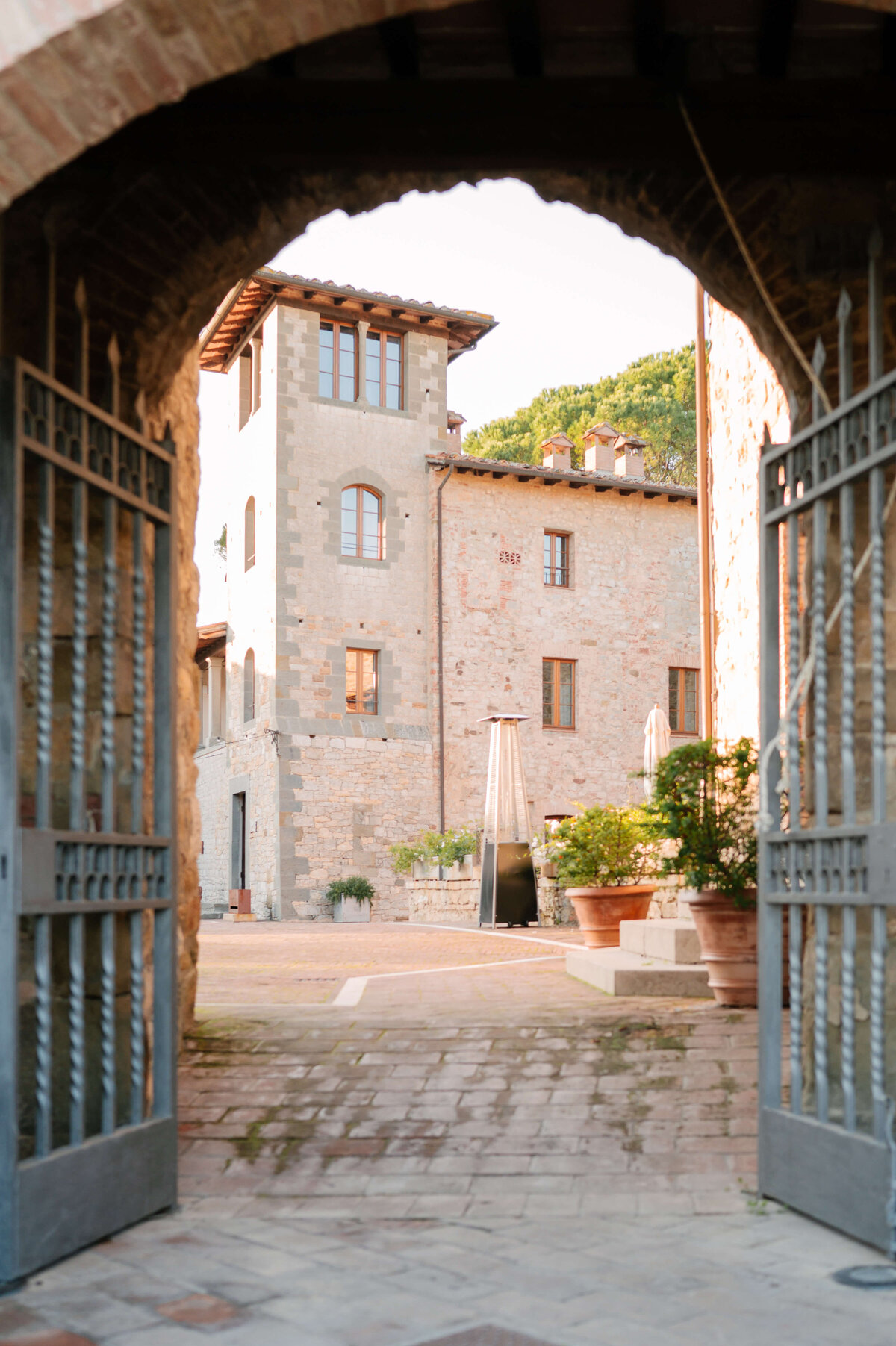 tinted-events-design-and-planning-tuscany-italy-wedding-Castel-Monastero-destination-wedding-planner-tintedevents.com-205