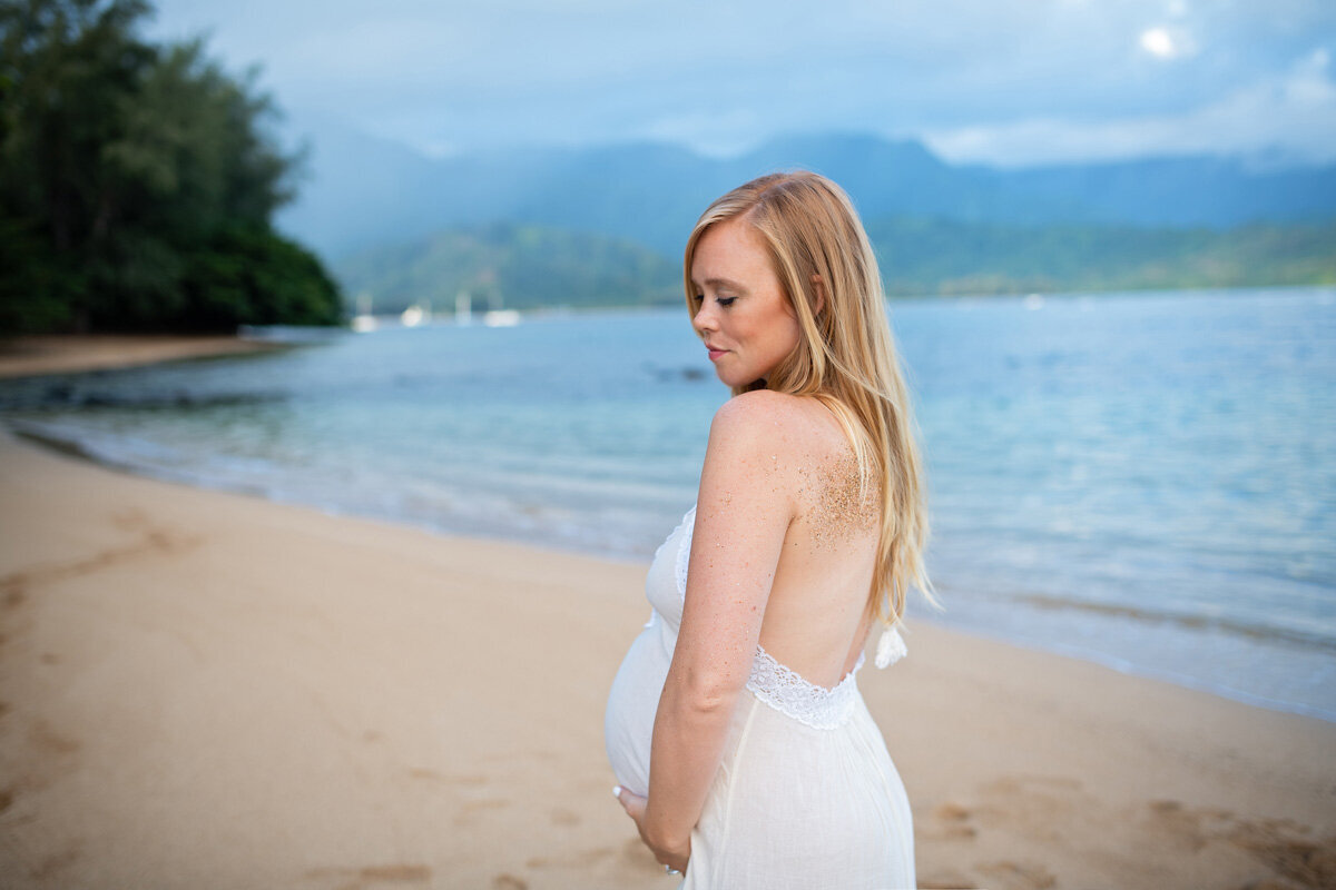 Maternity session located on the beach