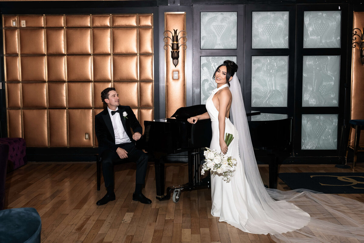43riskyexposure_andrea-george_las-vegas-elopement-photography