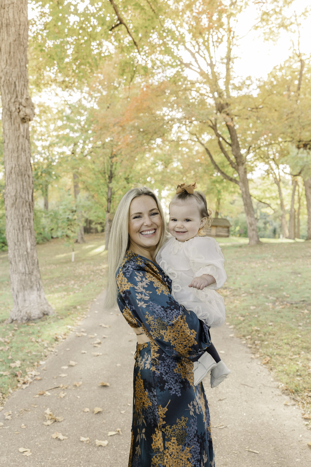 Jennifer Kamen Photography Minneapolis St. Paul Minnesota Tampa Florida Destination Wedding Engagement Lifestyle Newborn Family Photographer wayzatafamilysession