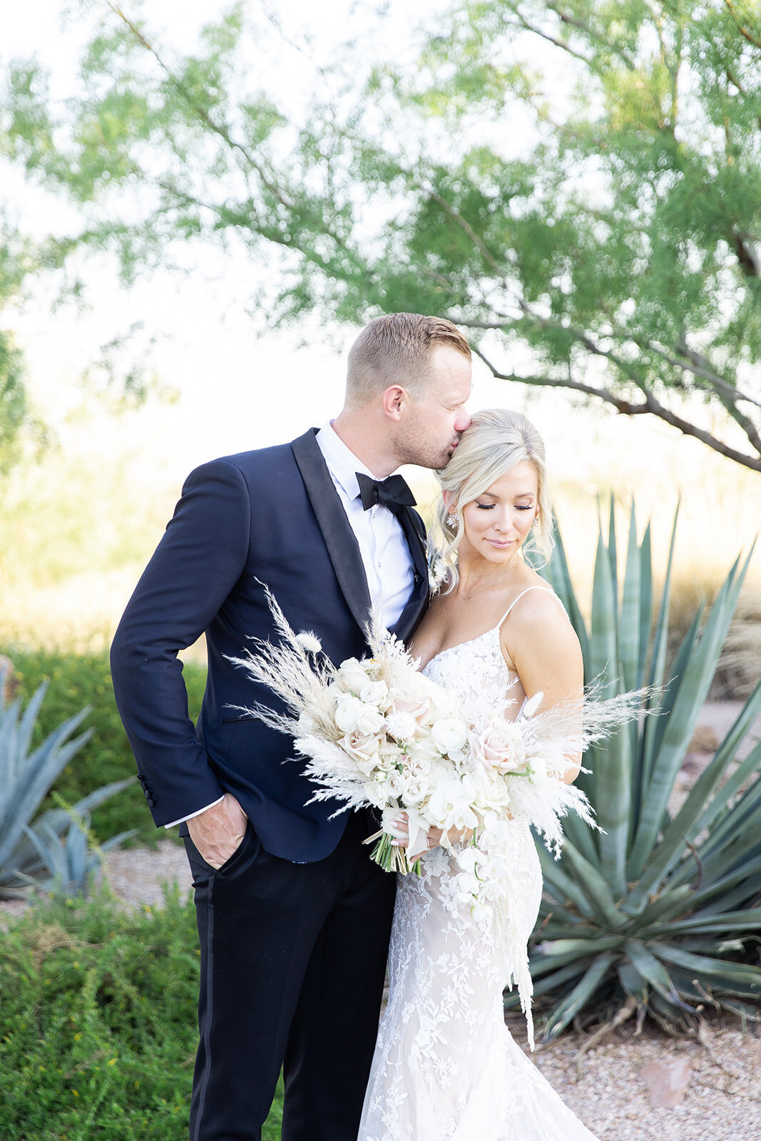 Karlie Colleen Photography - Ashley & Grant Wedding - The Paseo - Phoenix Arizona-678