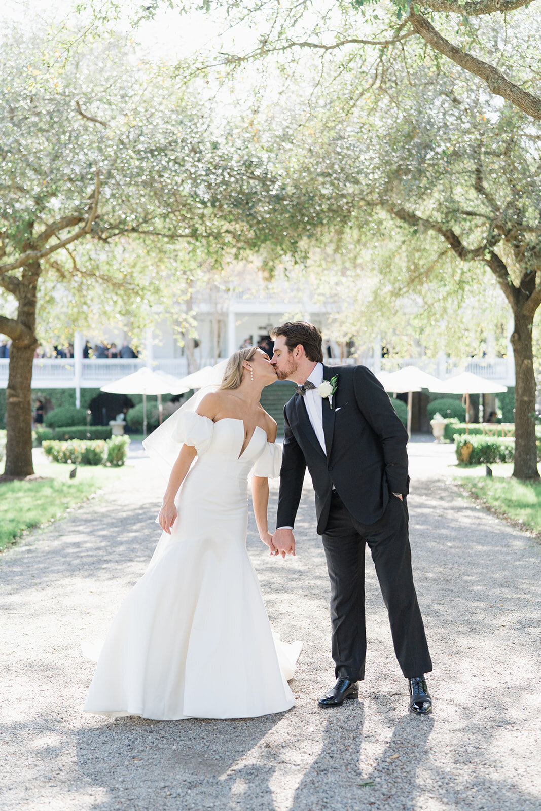 JoelleRyan_Old_Wide_Awake_wedding_kailee_dimeglio_photography-617_websize