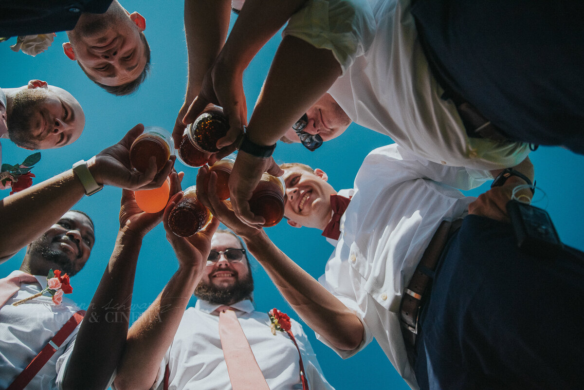 bridal party _ alaynna ann schwartz _ harpors vinyard _ iowa photographer _ playlife photography_0039