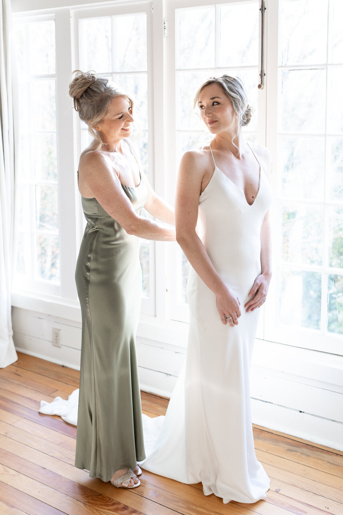 Hannah Malloy Virginia Wedding Portrait Family Photographer-685
