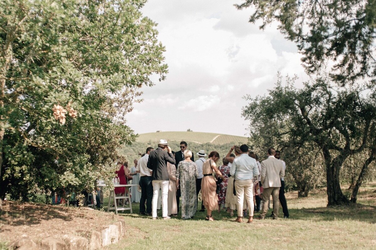 027_Tuscany_Destination_Wedding_Photographer-58_A tuscany wedding in the Chianti hills captured by Flora and Grace Wedding Photography. 