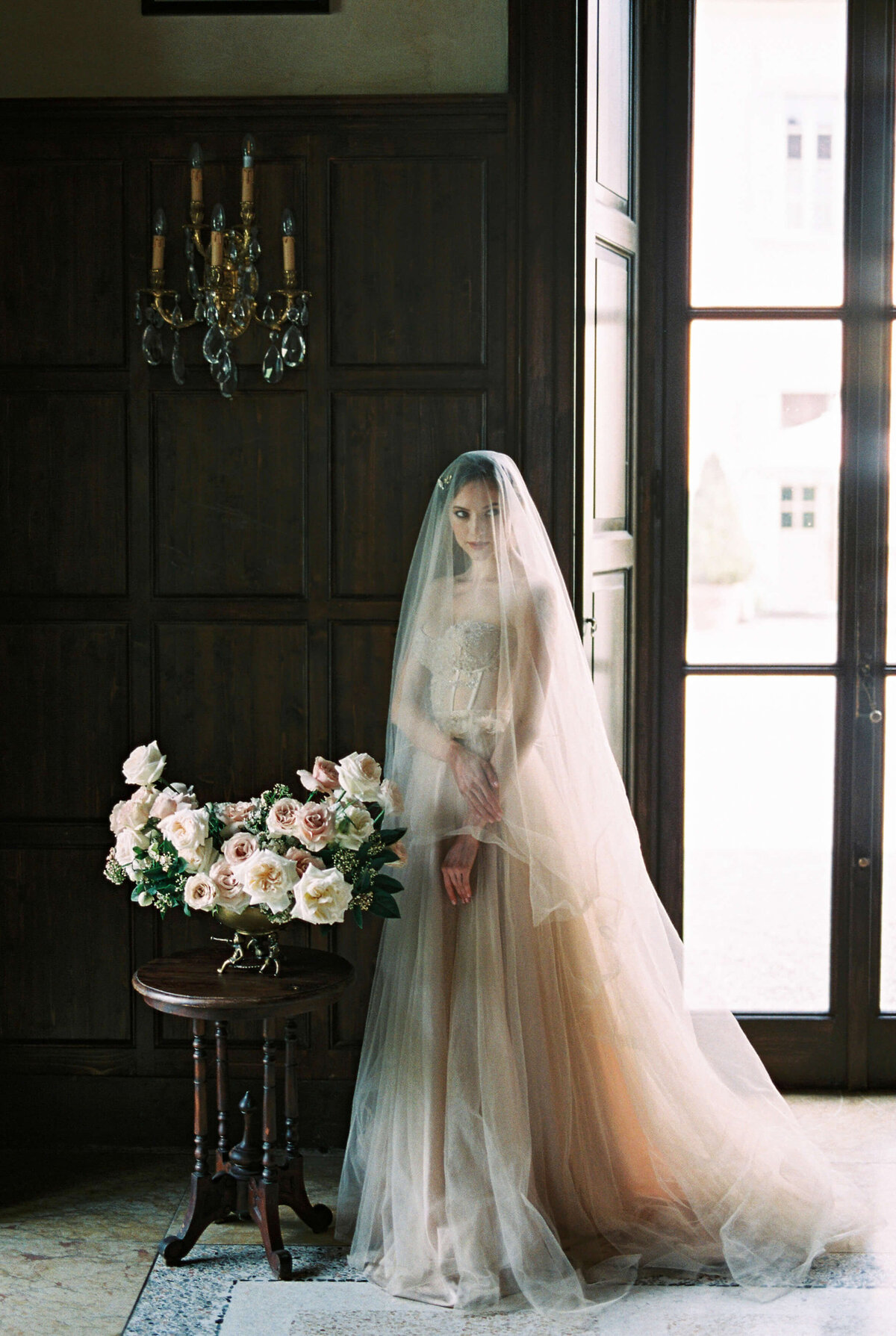 Victoria Engelen Flowers - Luxury Wedding Florals Francepure-elegance-bride-in-provence