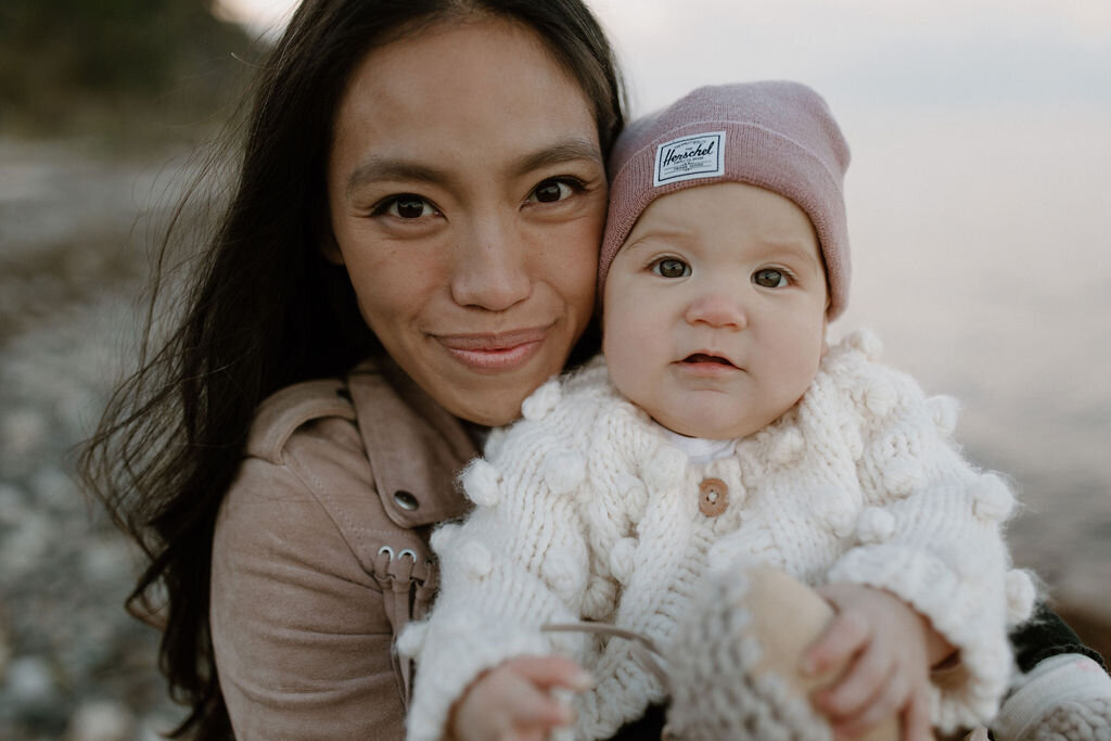 TaylorMariePhotoLiz+BrettRathtrevorBeachParksville-1-52