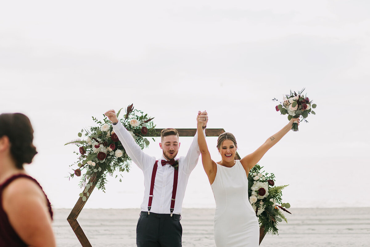 amber-mcwhorter-photo-elope-in-florida-lions-club-treasure-island-chantilly-chic-planners-3