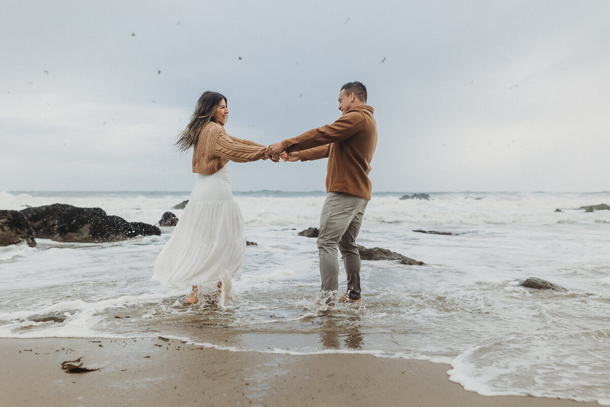 skyler-maire-photography-couples-photos-malibu-9