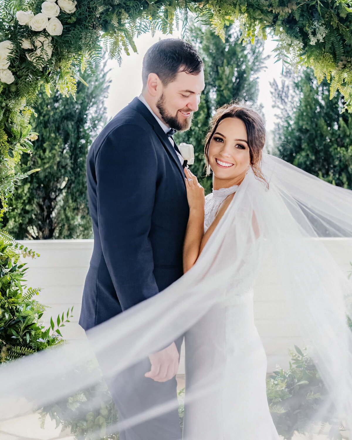 Couple photoshoot after their wedding in Sirromet Winery