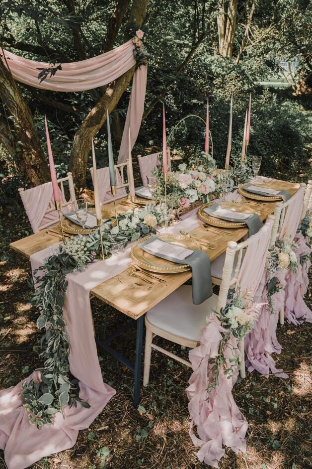 Whimsical woodland wedding (13)