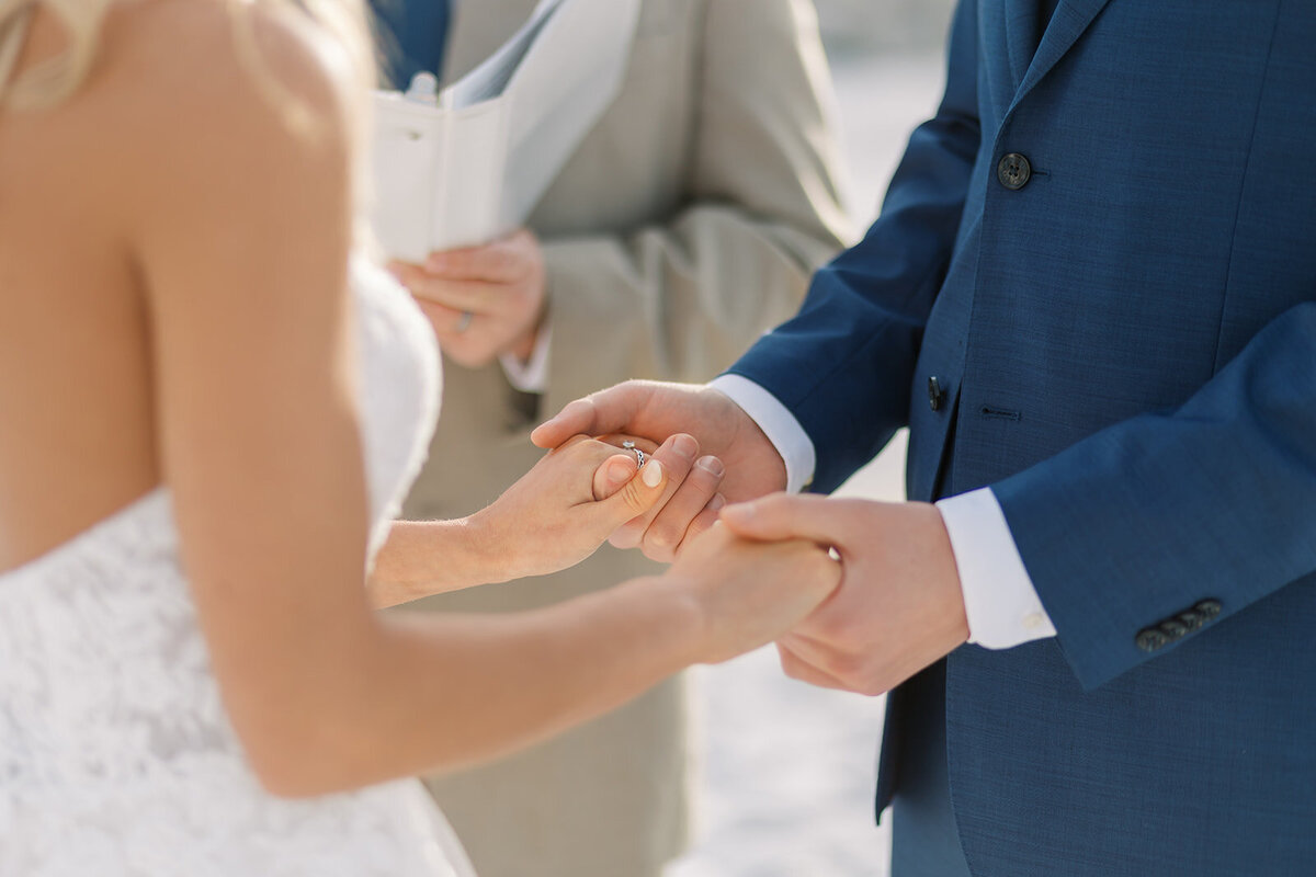 miranda-rose-photo-chantilly-chic-beach-elopement-6